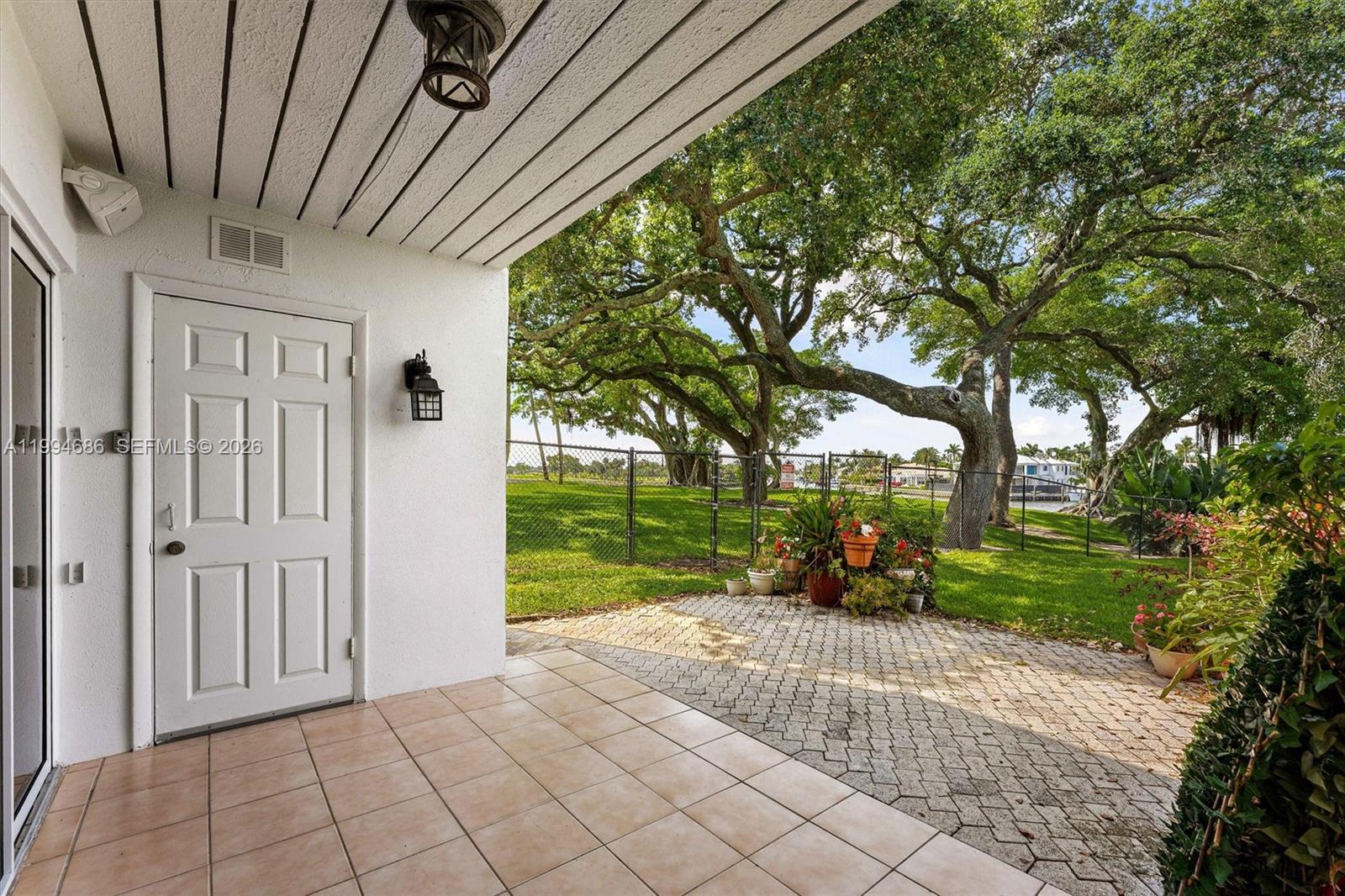 ROYALE HARBOUR CONDO OR 2 - Residential