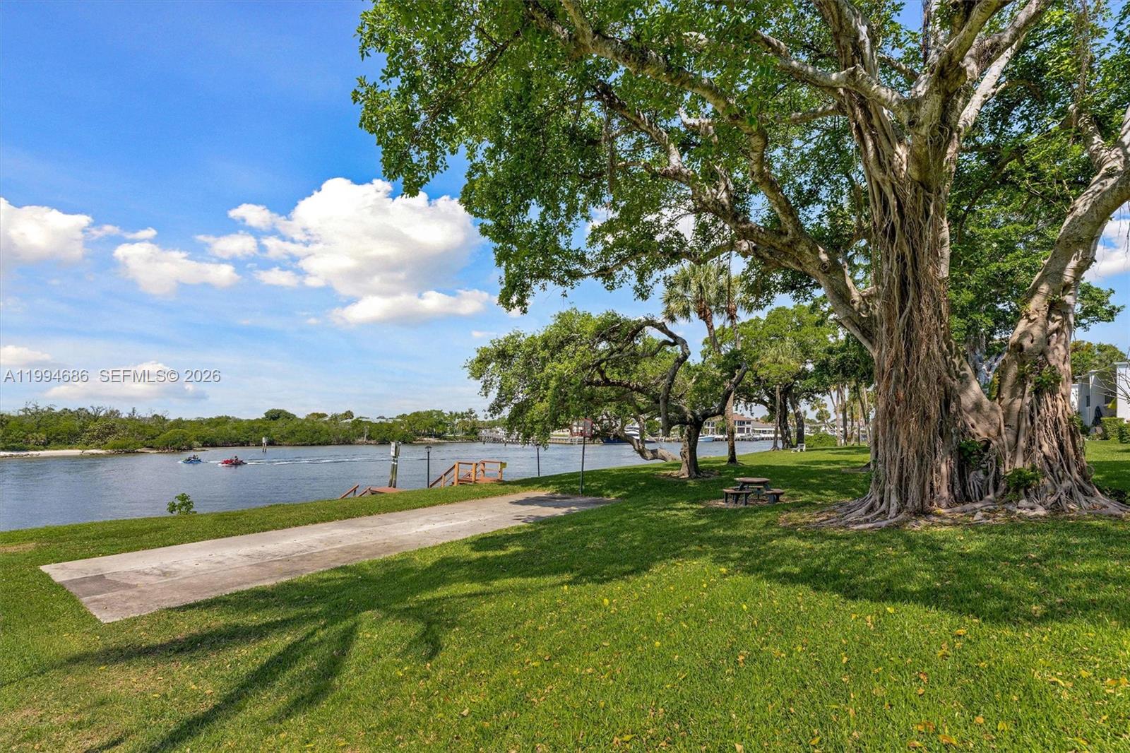 ROYALE HARBOUR CONDO OR 2 - Residential