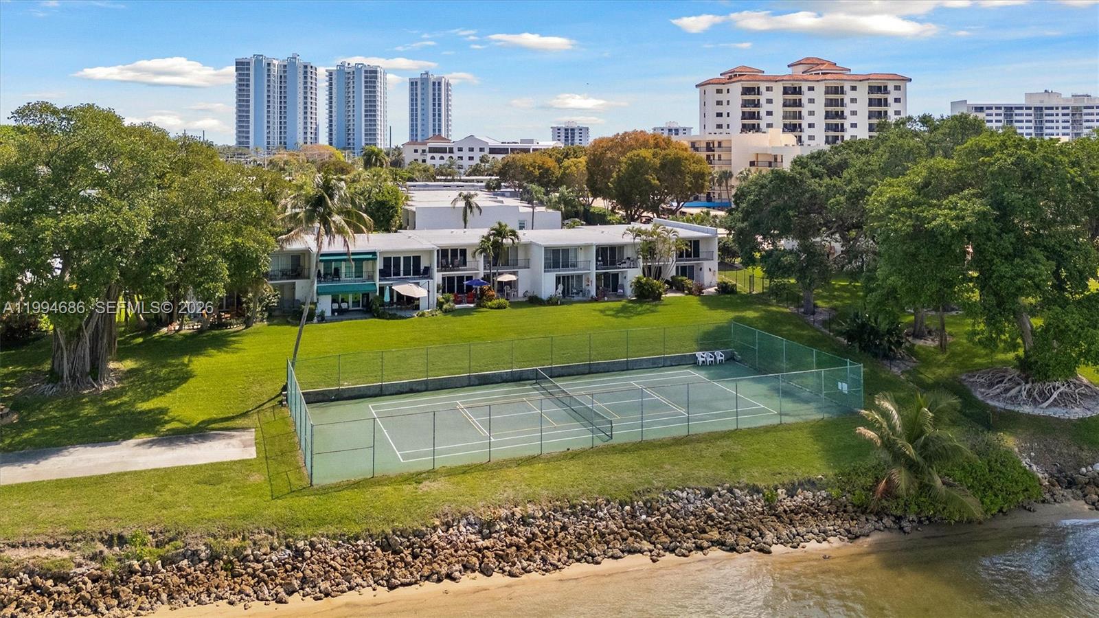 ROYALE HARBOUR CONDO OR 2 - Residential