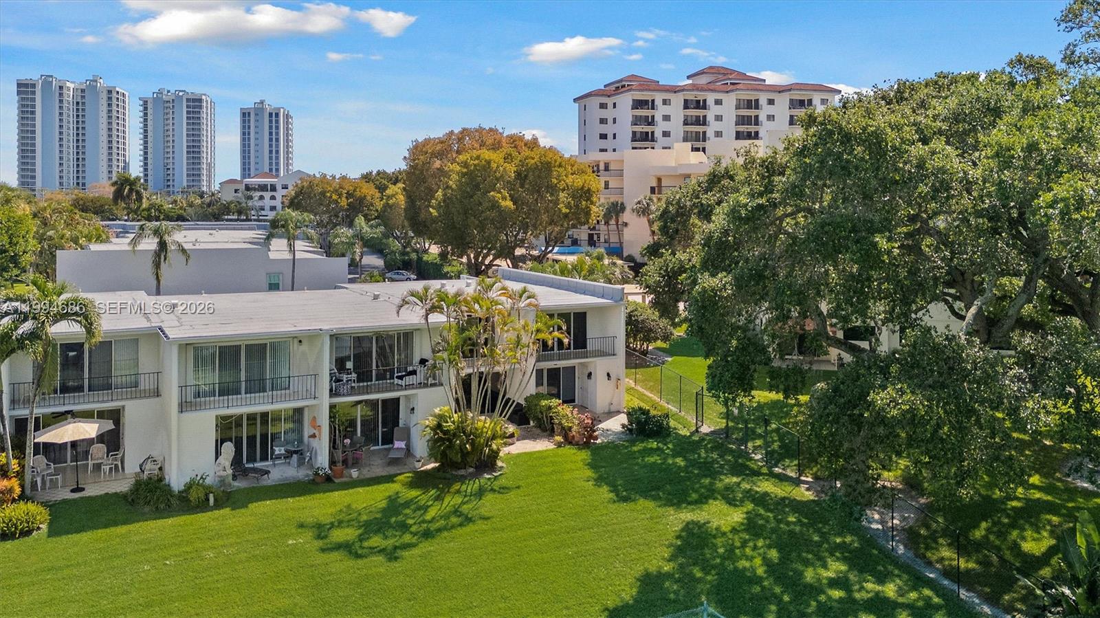 ROYALE HARBOUR CONDO OR 2 - Residential