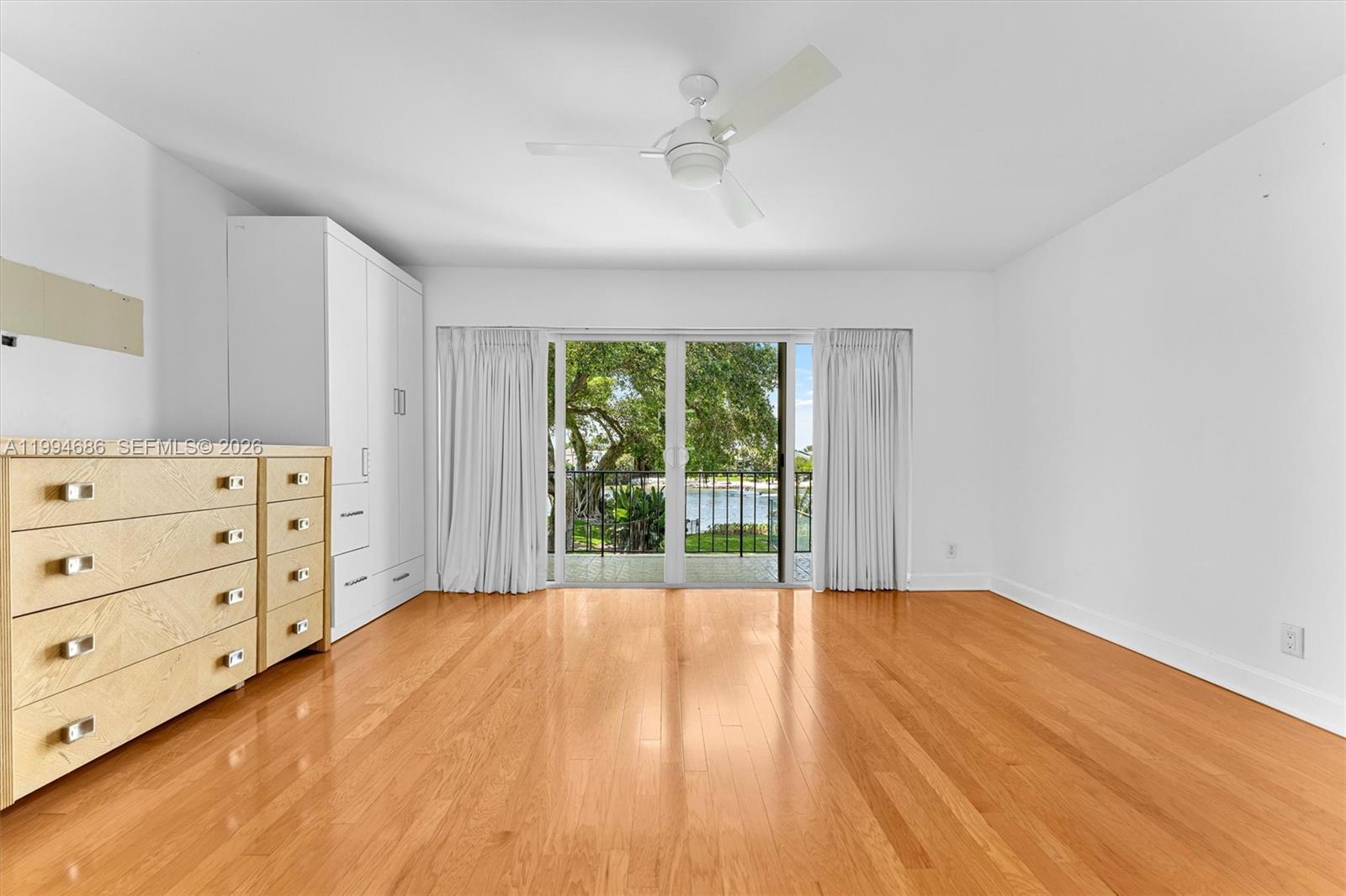 ROYALE HARBOUR CONDO OR 2 - Residential