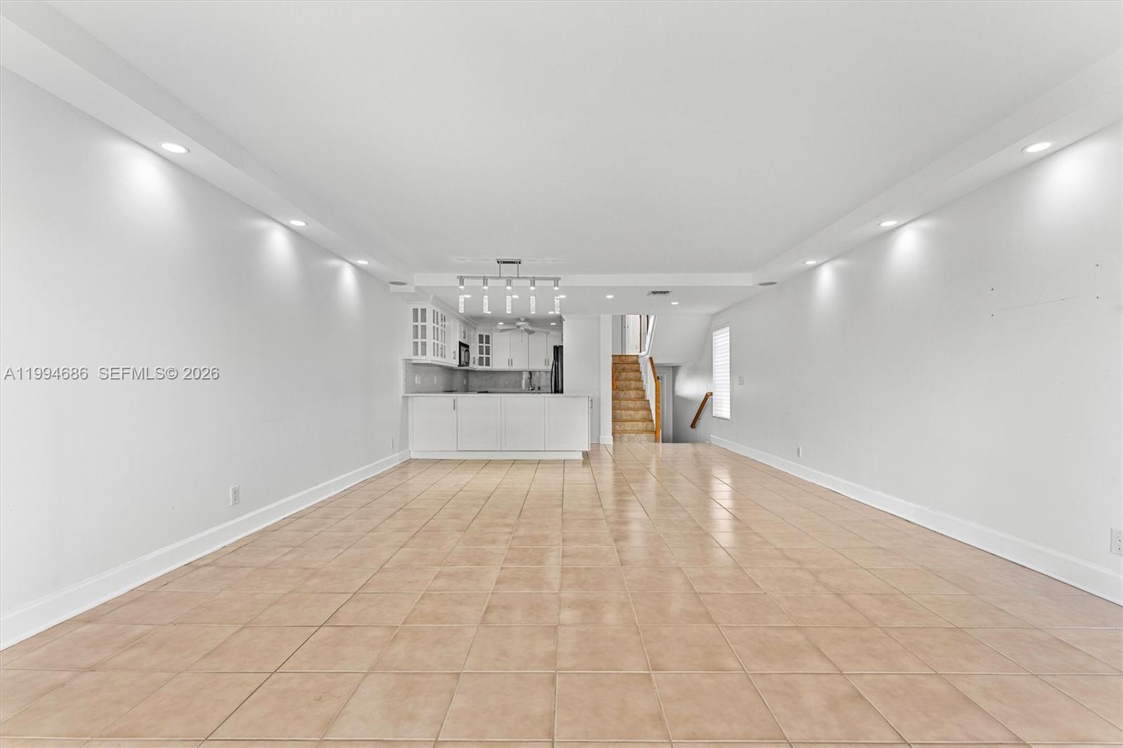 ROYALE HARBOUR CONDO OR 2 - Residential