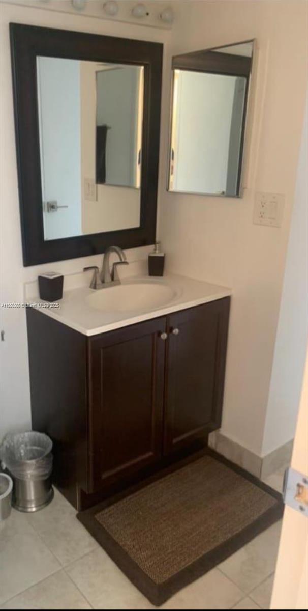 20379 W Country Club Dr 437
