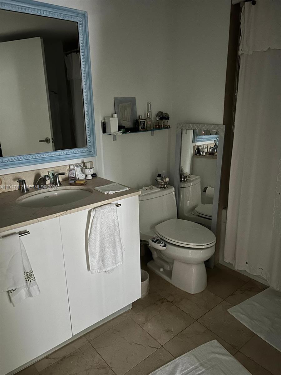 1800 CLUB CONDO - Residential