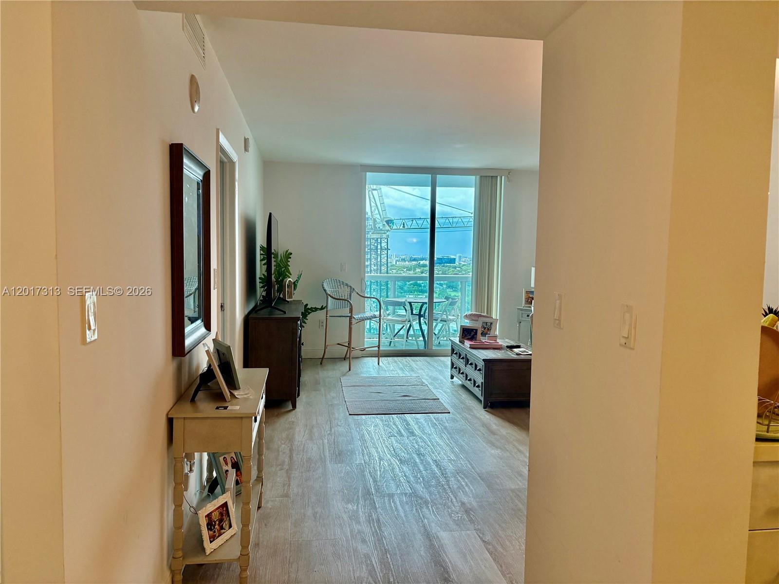 1800 N Bayshore Dr 1704