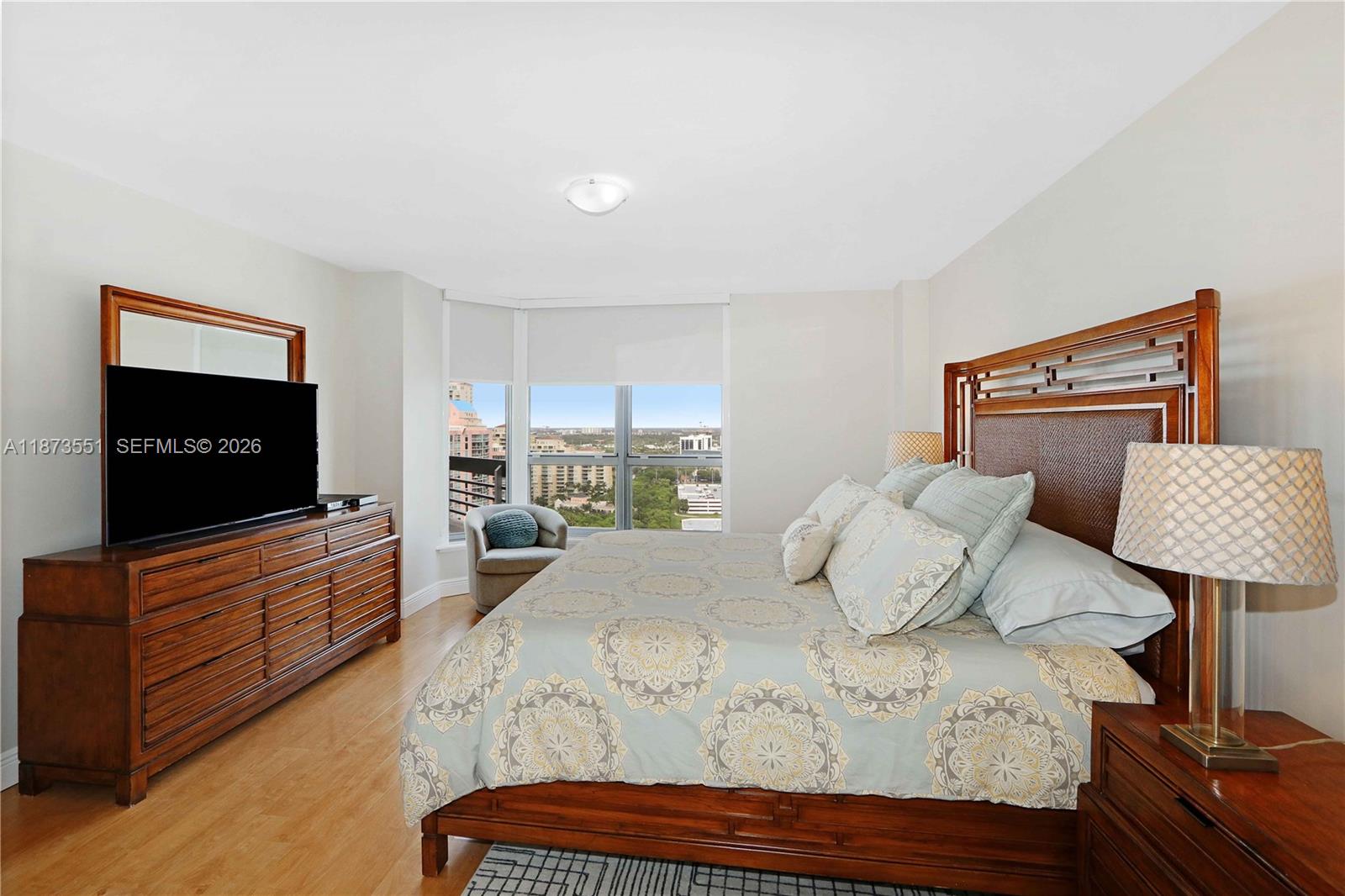 MYSTIC POINTE TOWER 500 C - Residential