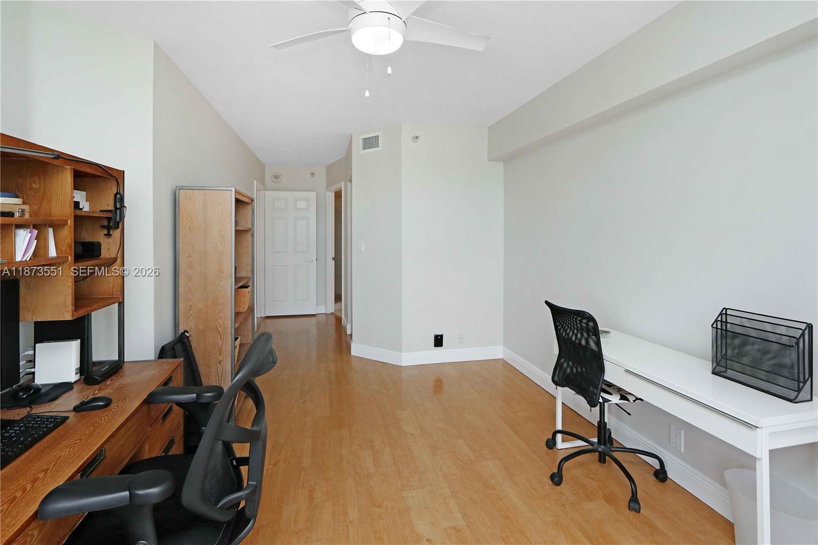 MYSTIC POINTE TOWER 500 C - Residential