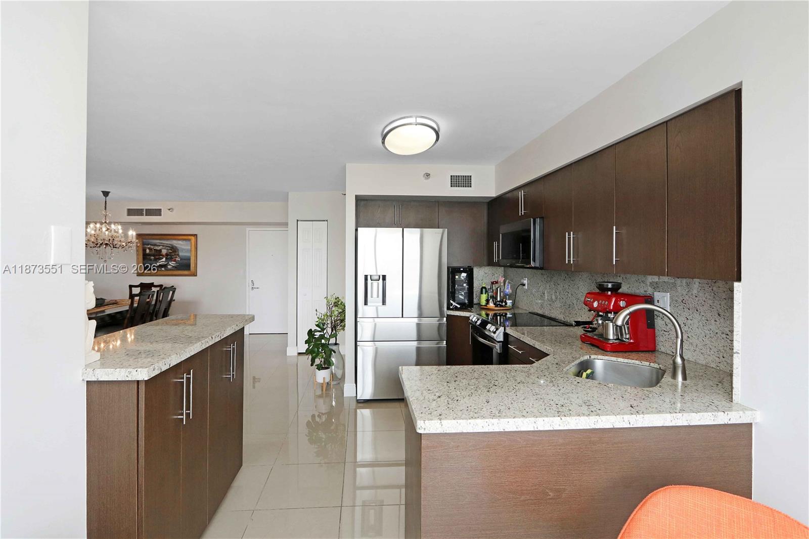 MYSTIC POINTE TOWER 500 C - Residential