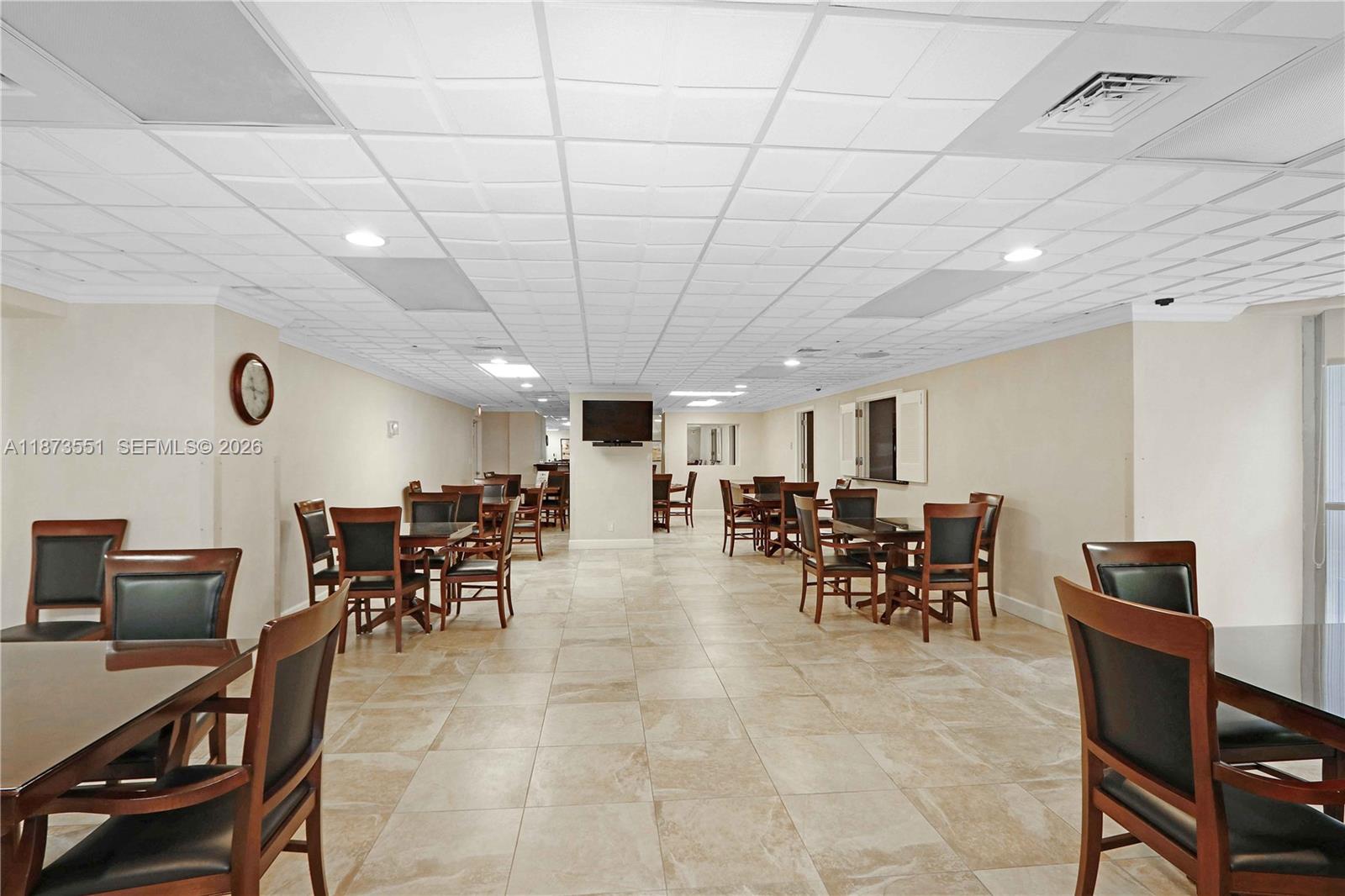 MYSTIC POINTE TOWER 500 C - Residential