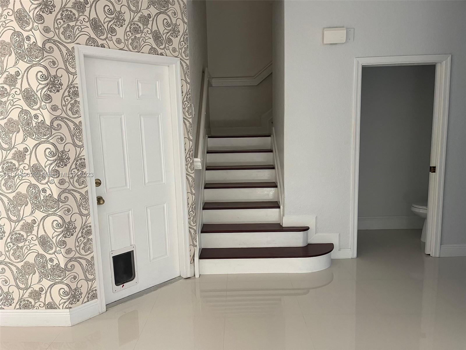 KEYS GARDEN - Residential Lease