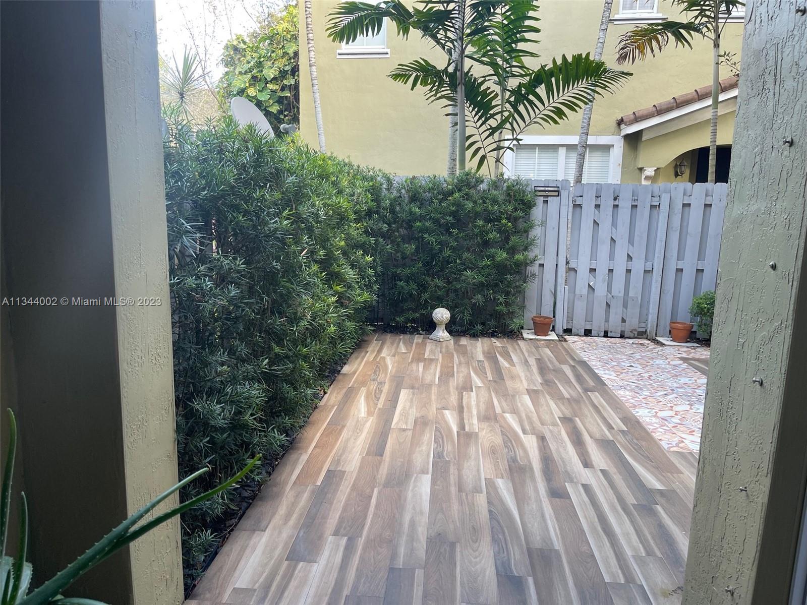 KEYS GARDEN - Residential Lease