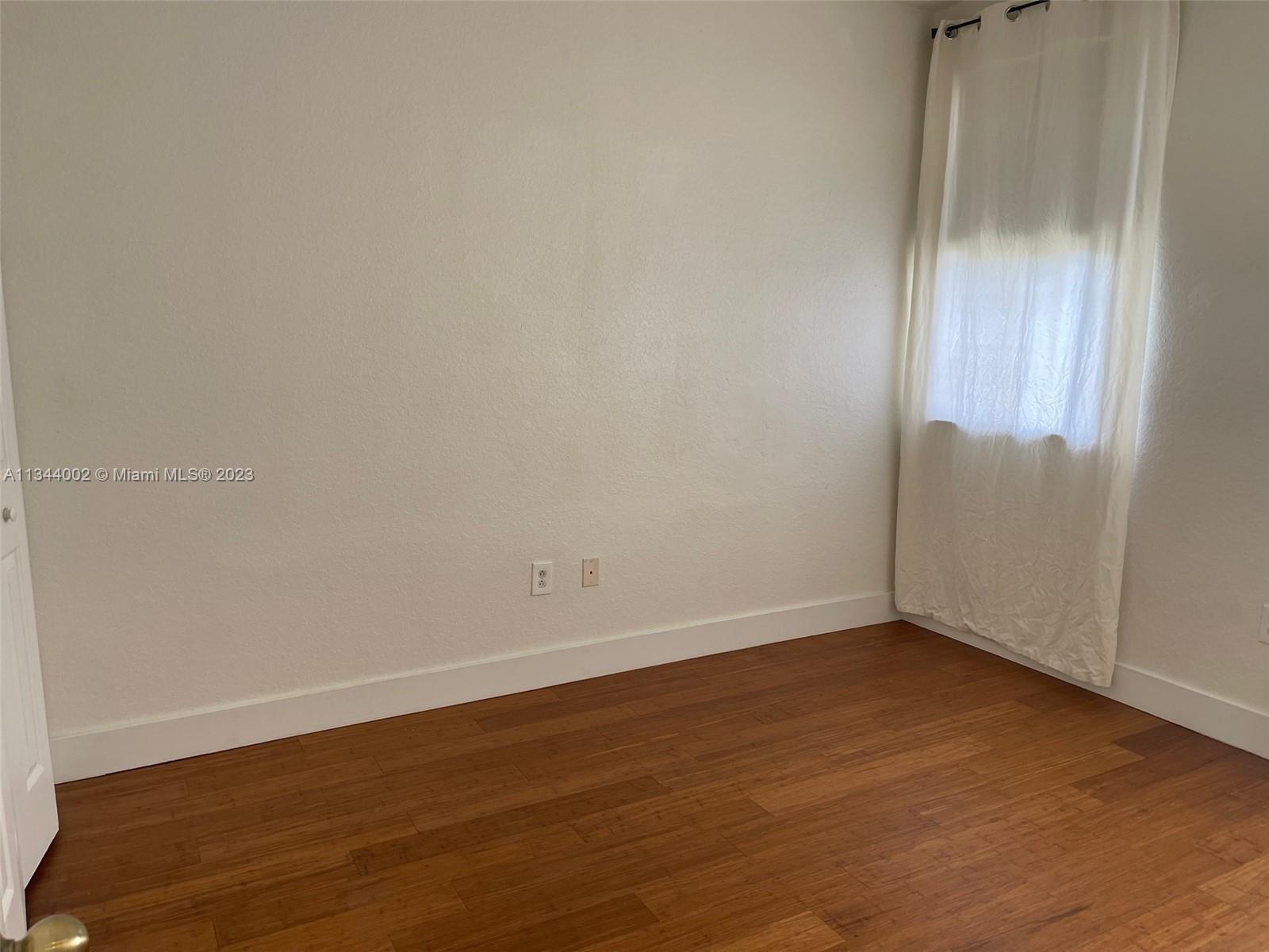 KEYS GARDEN - Residential Lease