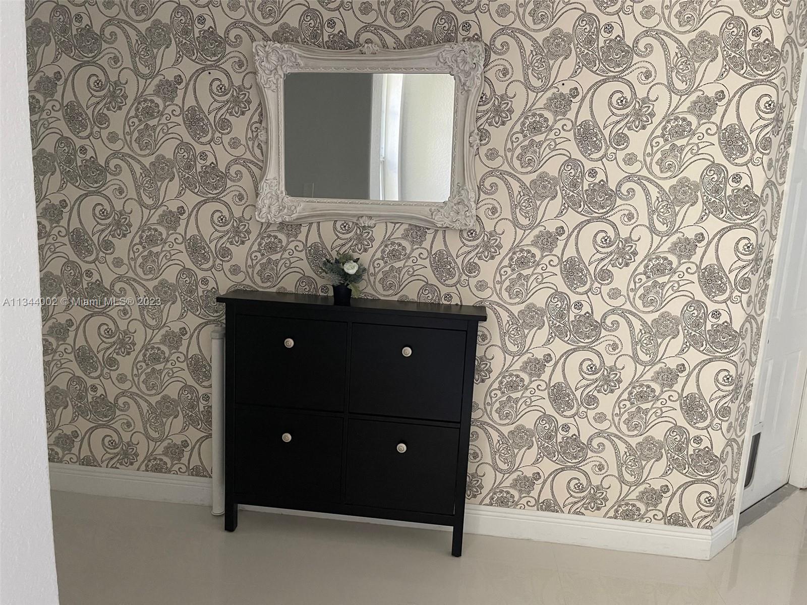 KEYS GARDEN - Residential Lease