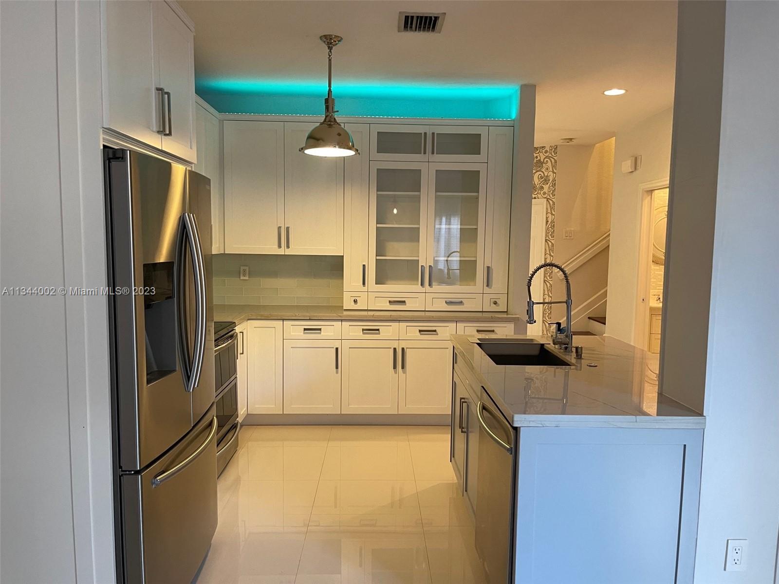 KEYS GARDEN - Residential Lease