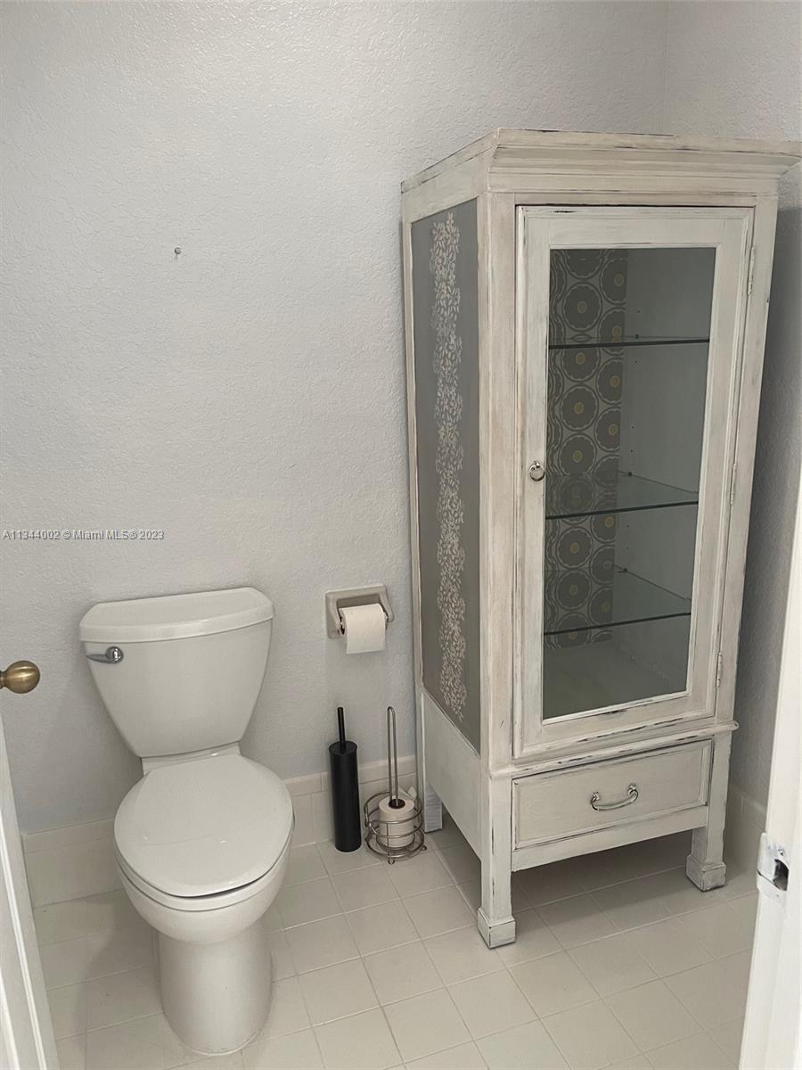 KEYS GARDEN - Residential Lease