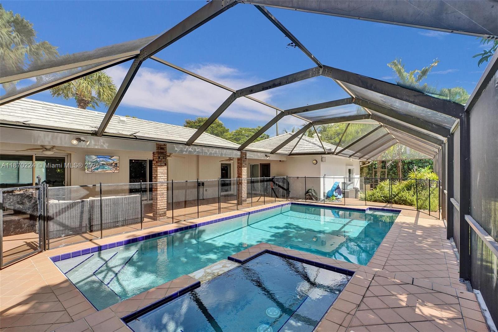 SHEAR GROVES - Residential