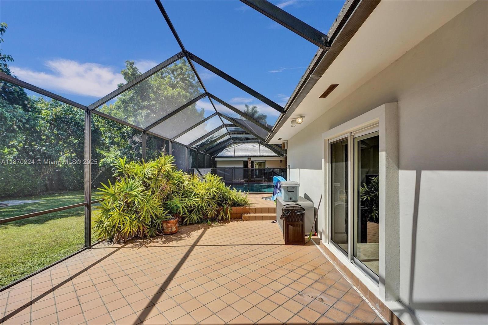 SHEAR GROVES - Residential