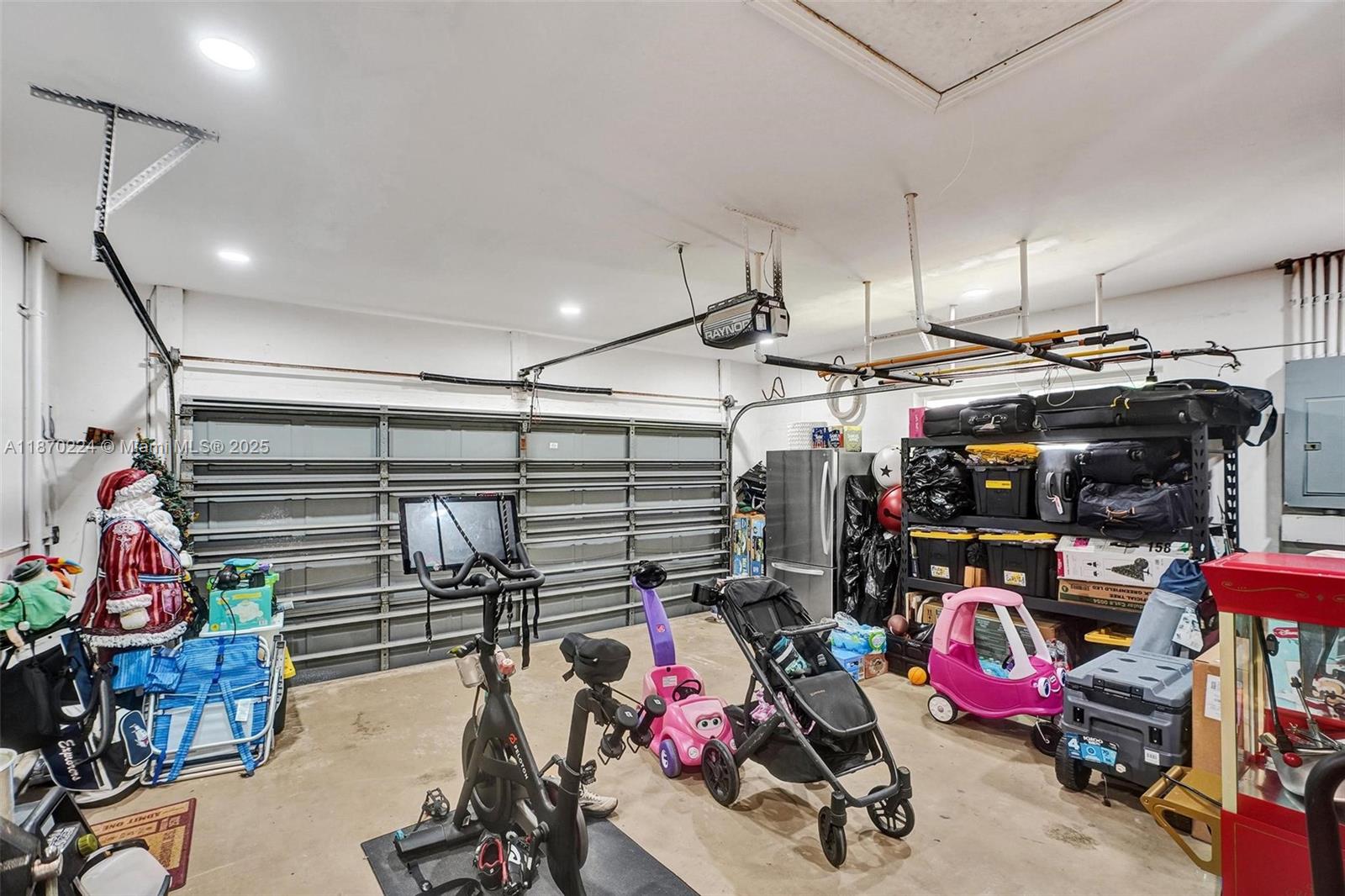 SHEAR GROVES - Residential