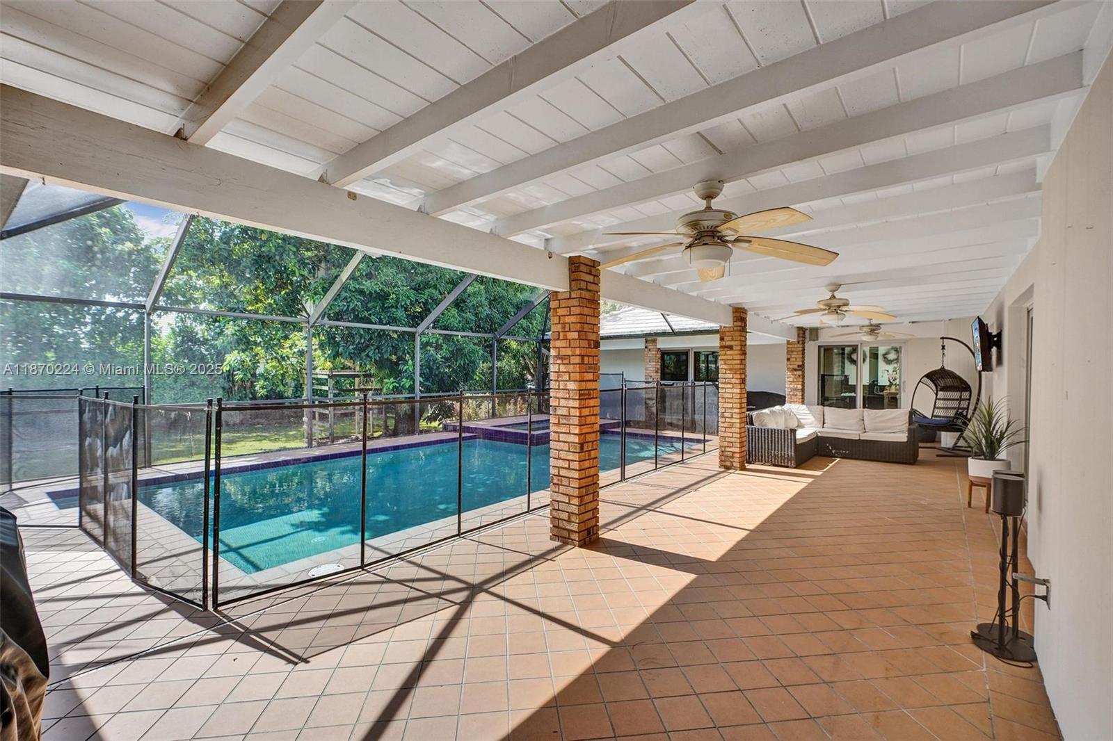 SHEAR GROVES - Residential