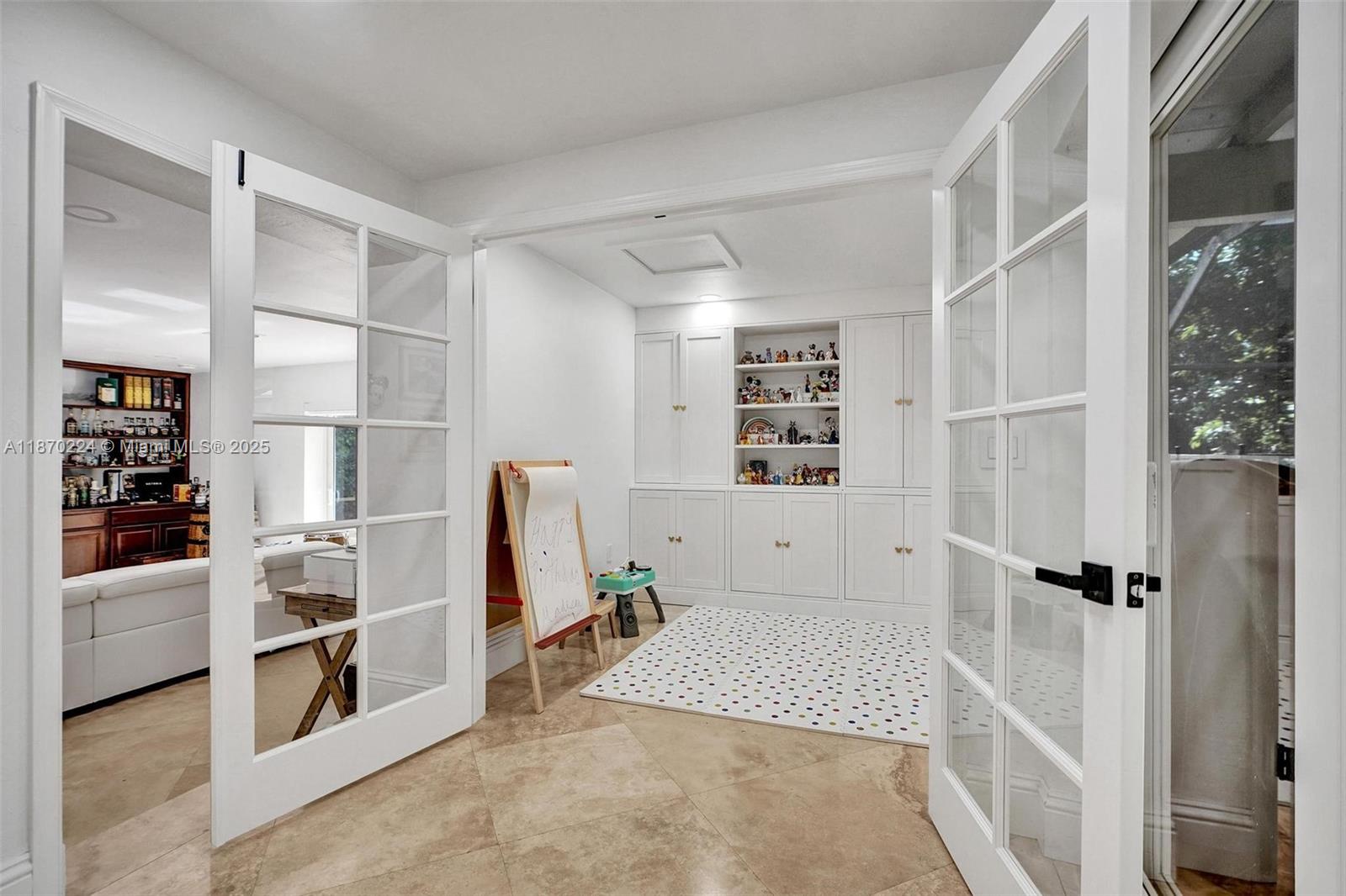 SHEAR GROVES - Residential