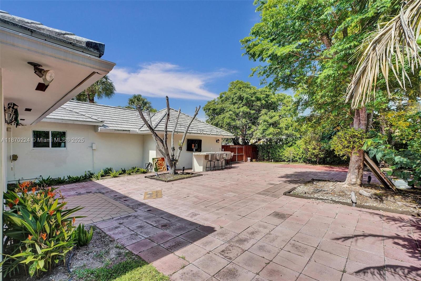 SHEAR GROVES - Residential