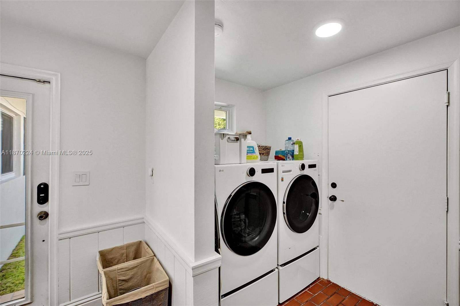 SHEAR GROVES - Residential