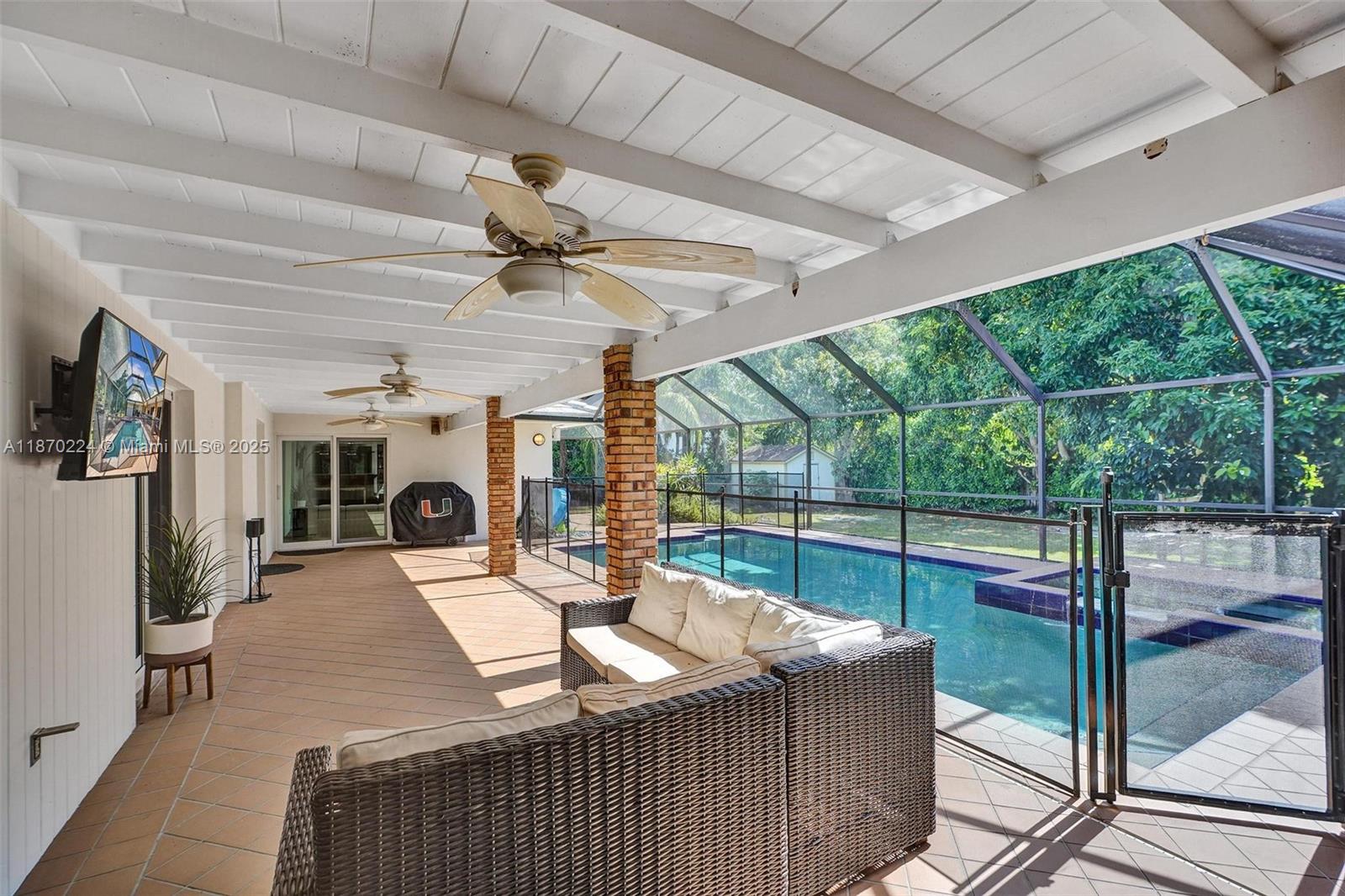 SHEAR GROVES - Residential