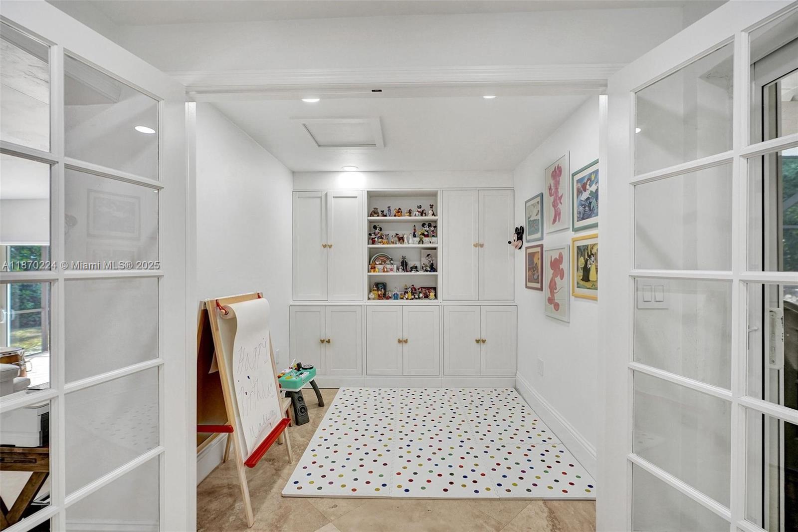 SHEAR GROVES - Residential