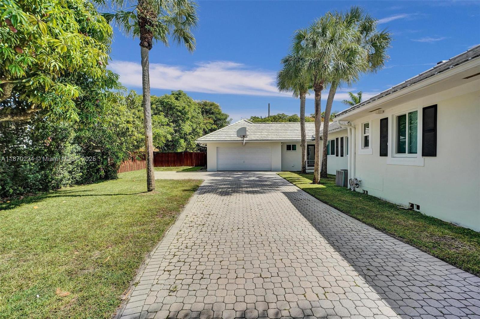 SHEAR GROVES - Residential