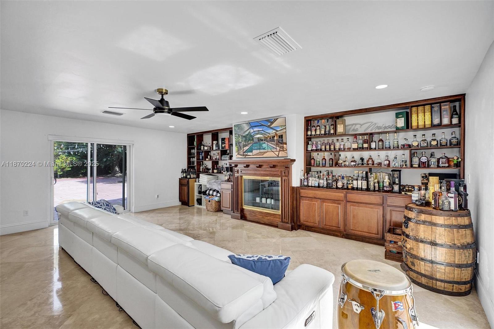 SHEAR GROVES - Residential