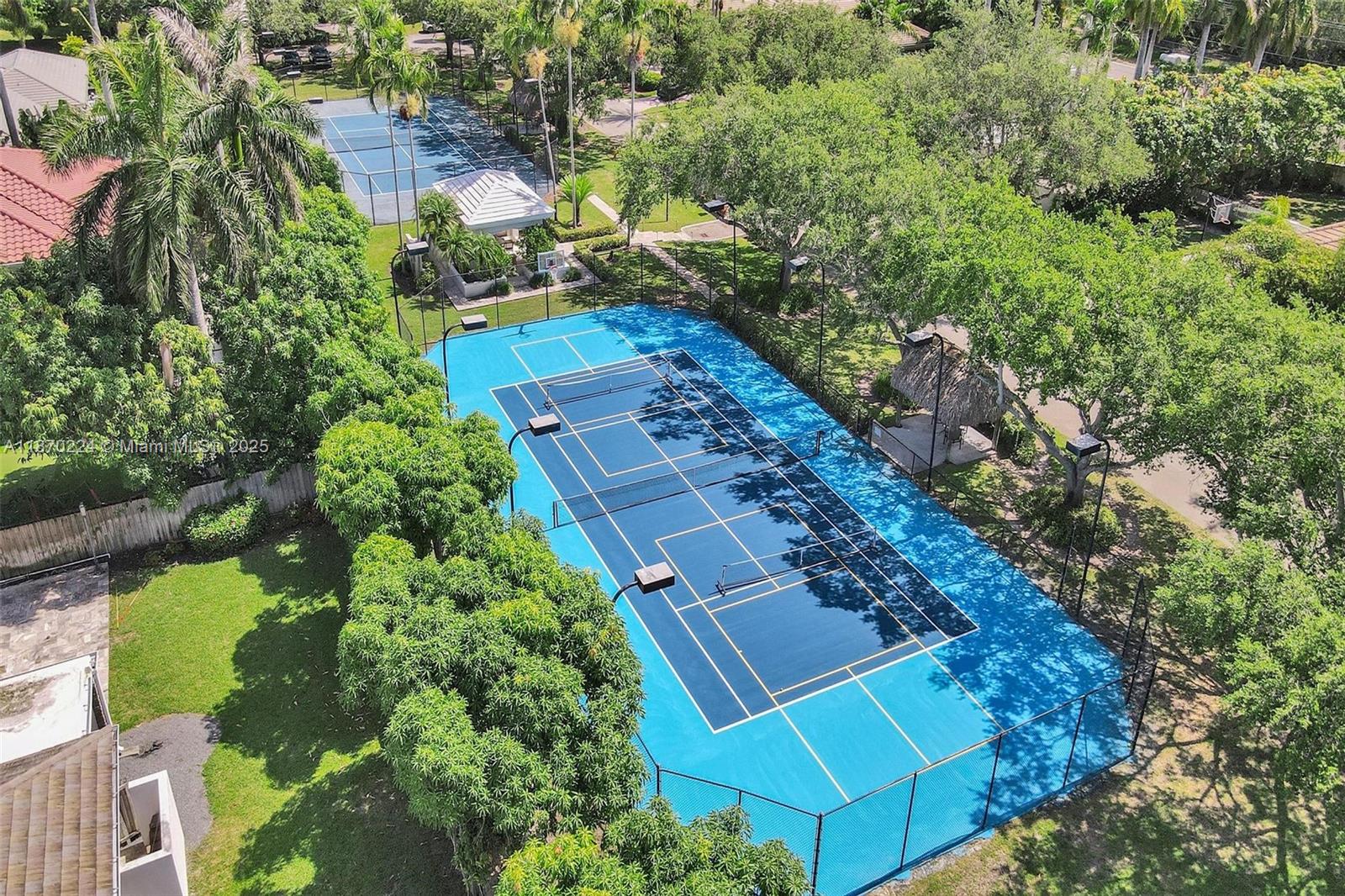 SHEAR GROVES - Residential