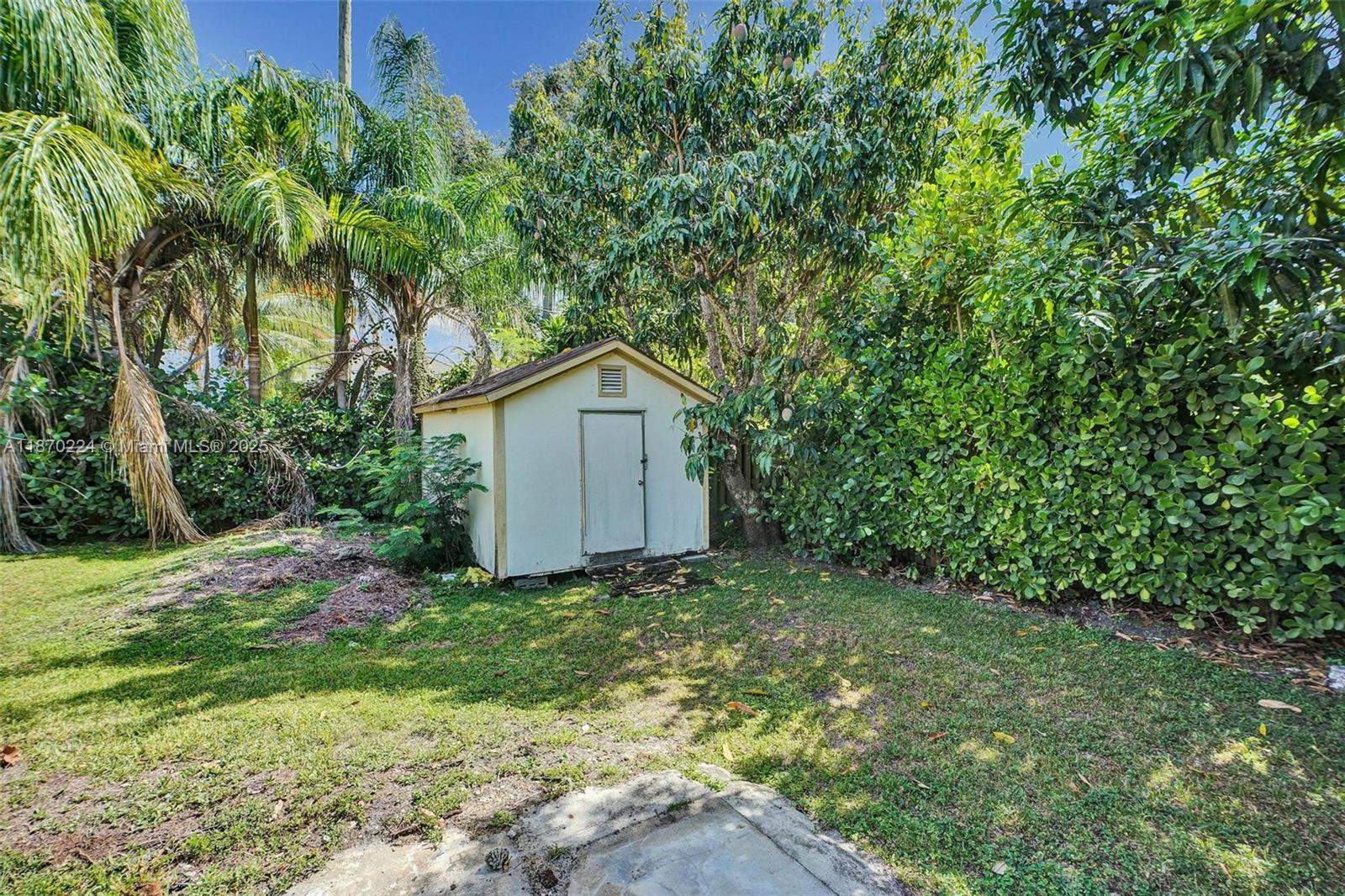 SHEAR GROVES - Residential