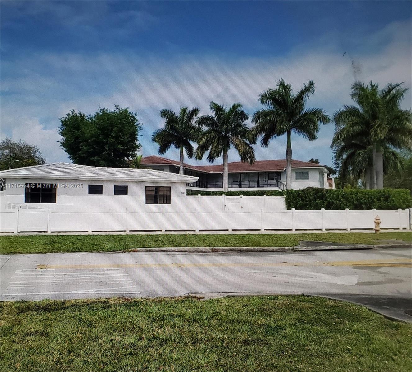 MIAMI SHORES SEC 3 - Residential Income