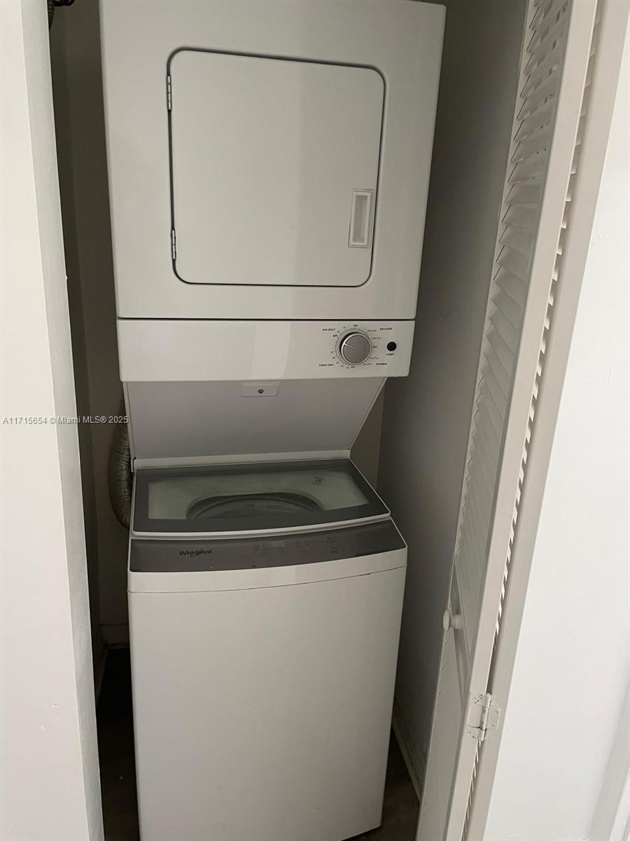 MIAMI SHORES SEC 3 - Residential Income