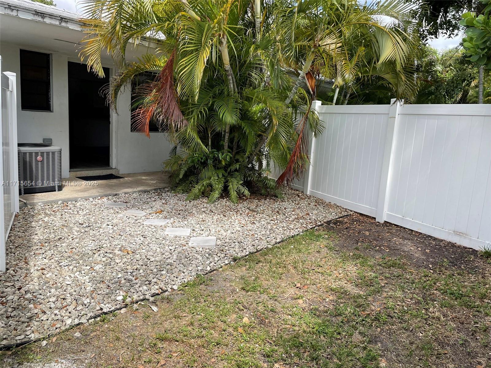 MIAMI SHORES SEC 3 - Residential Income