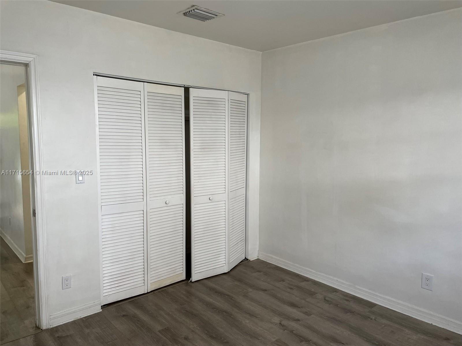 MIAMI SHORES SEC 3 - Residential Income