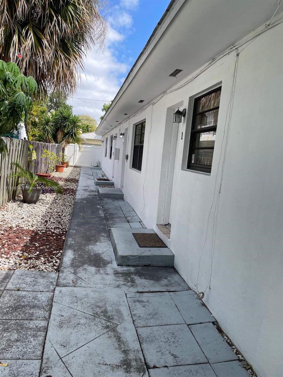 MIAMI SHORES SEC 3 - Residential Income