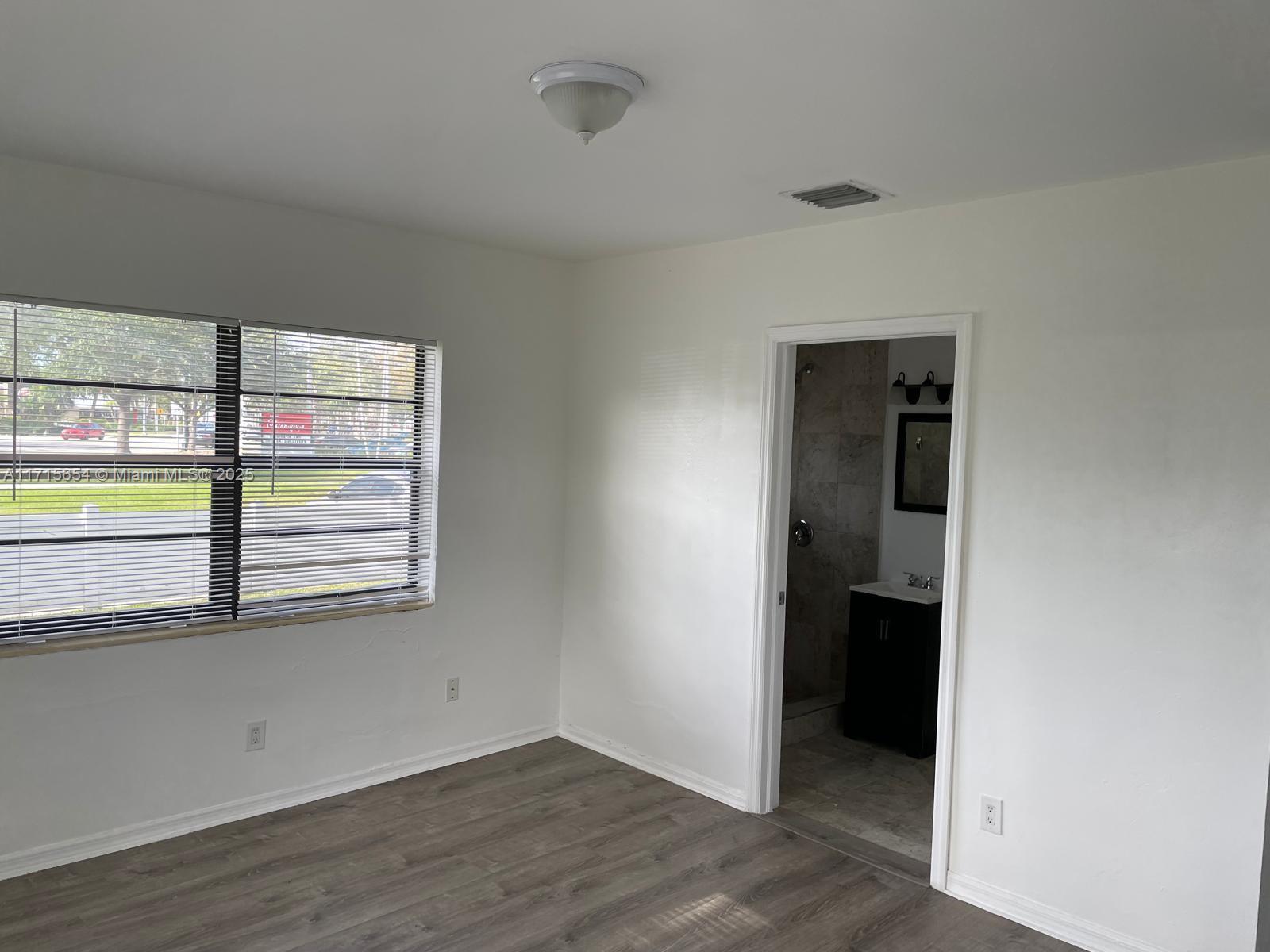 MIAMI SHORES SEC 3 - Residential Income