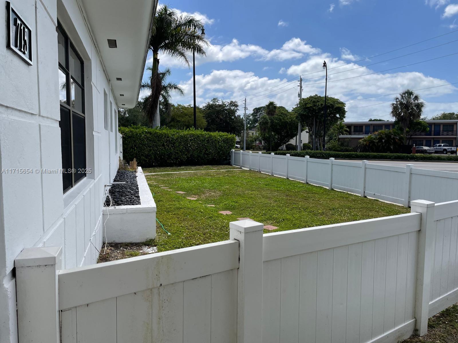 MIAMI SHORES SEC 3 - Residential Income