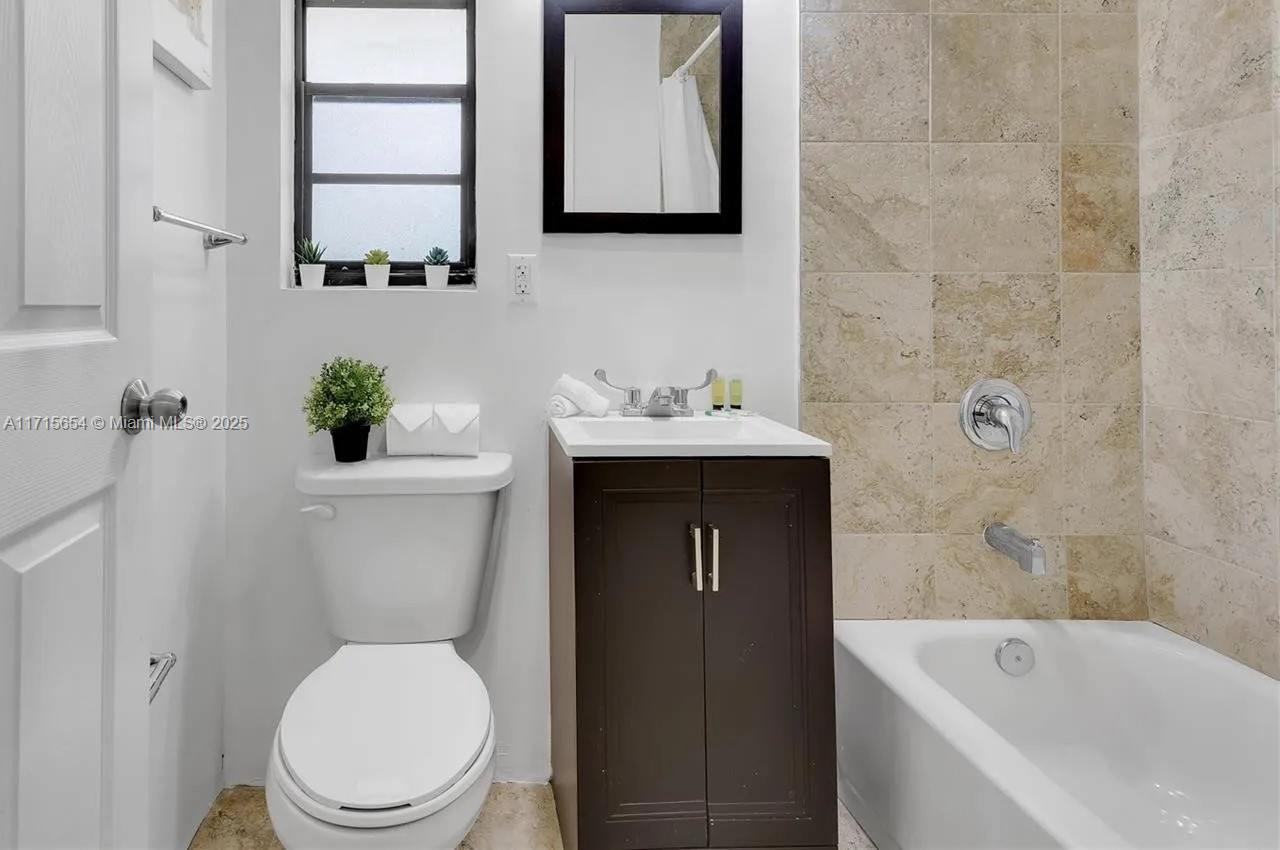 MIAMI SHORES SEC 3 - Residential Income