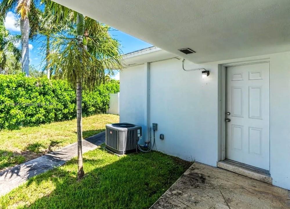 MIAMI SHORES SEC 3 - Residential Income