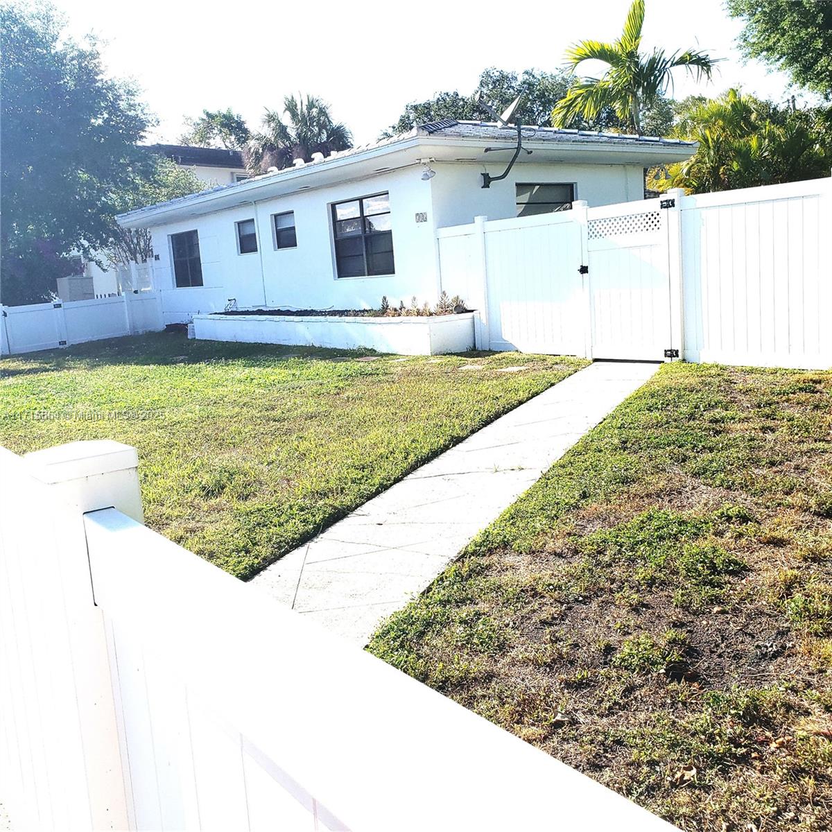 MIAMI SHORES SEC 3 - Residential Income