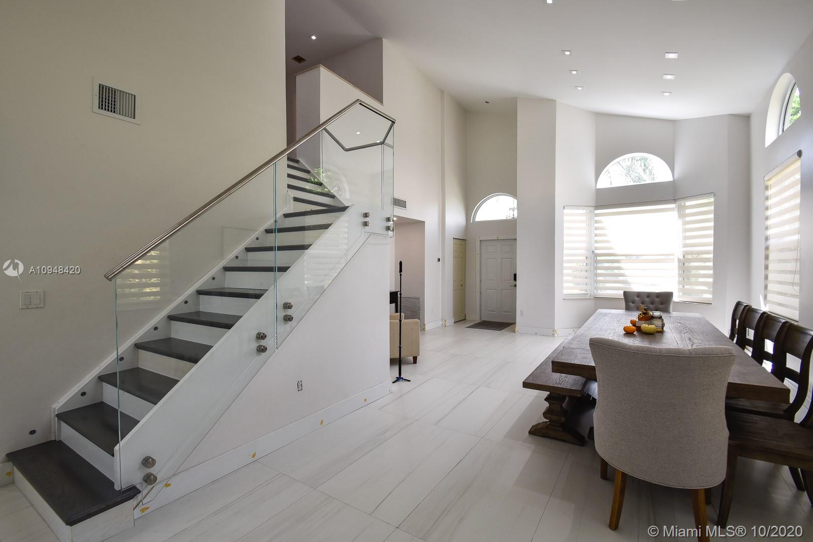 TOWNGATE - Residential