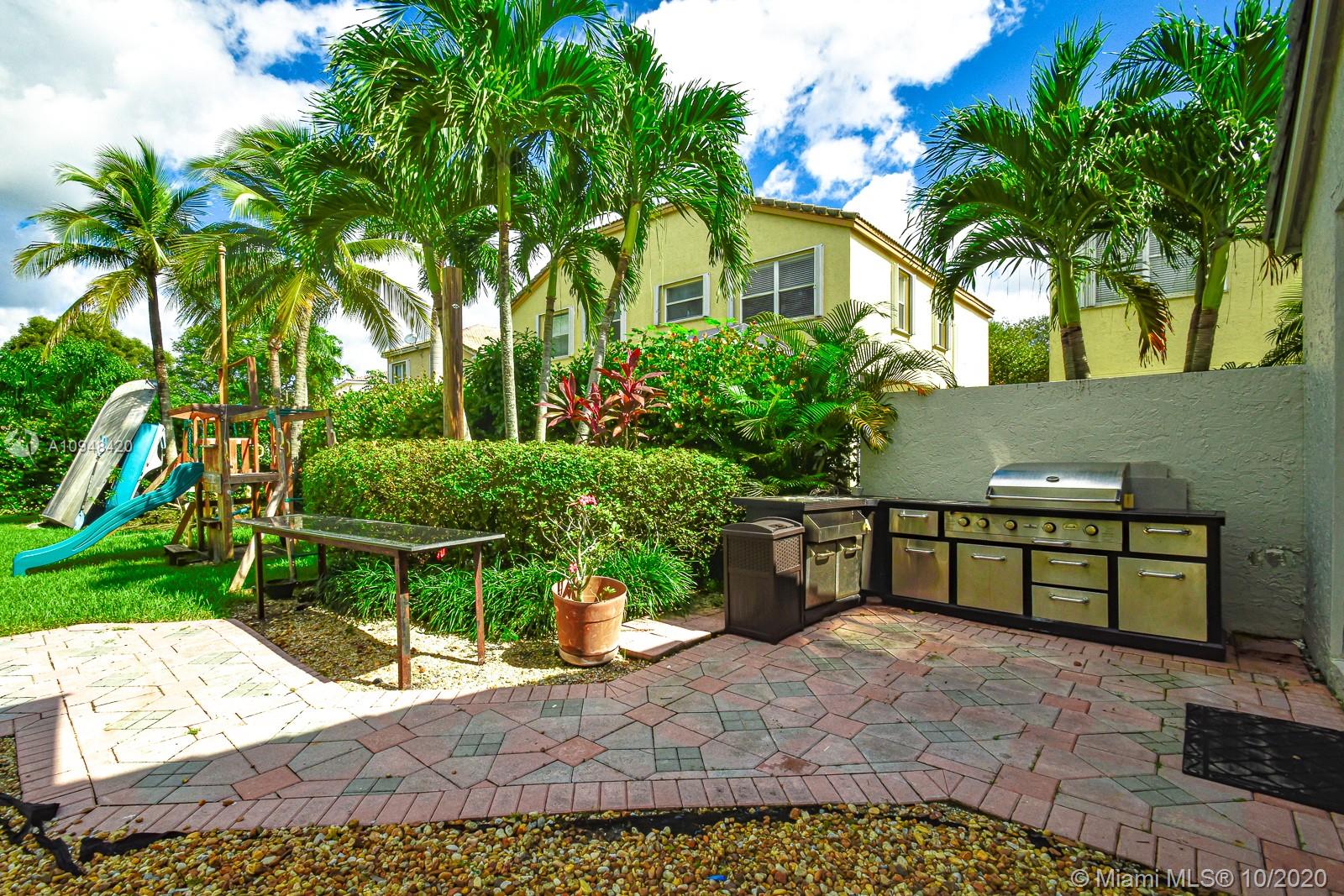 TOWNGATE - Residential