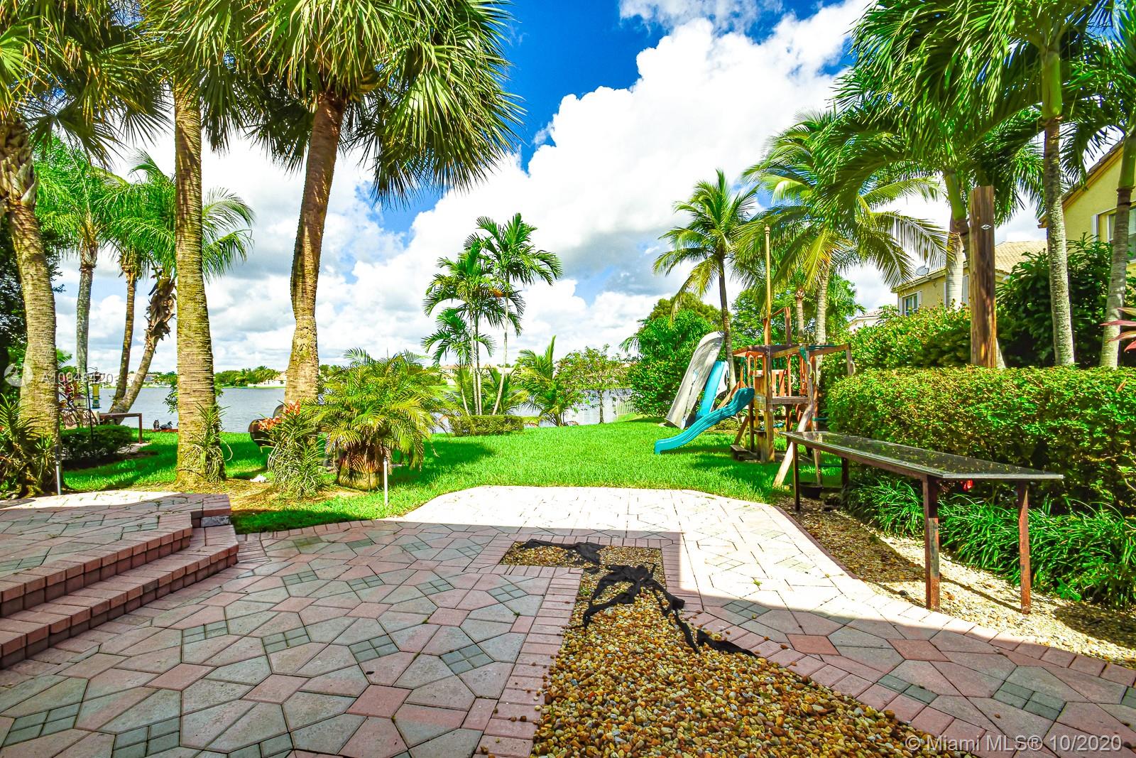 TOWNGATE - Residential