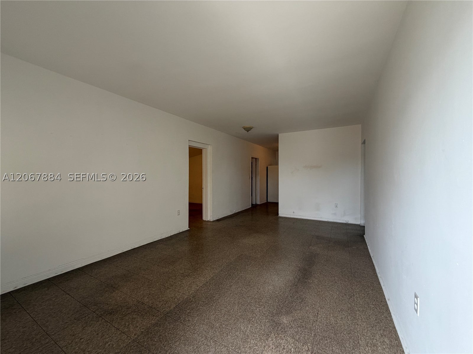 733 W 35th St