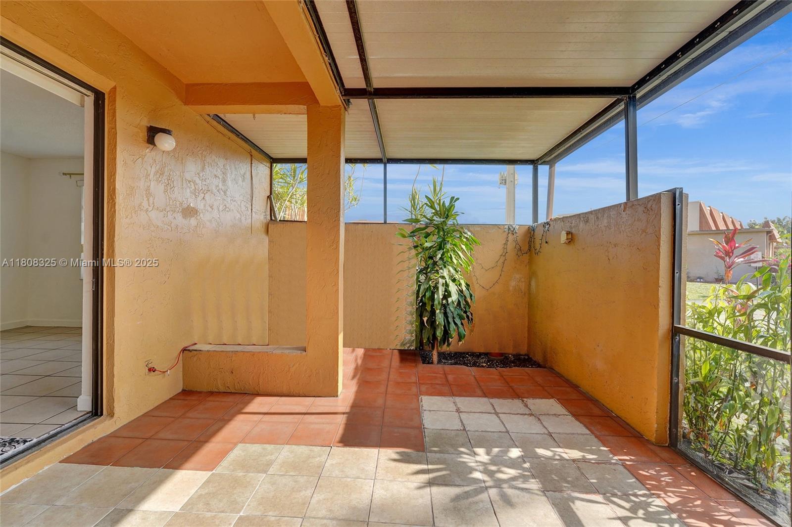 WESTVIEW CONDOMINIUM NO T - Residential