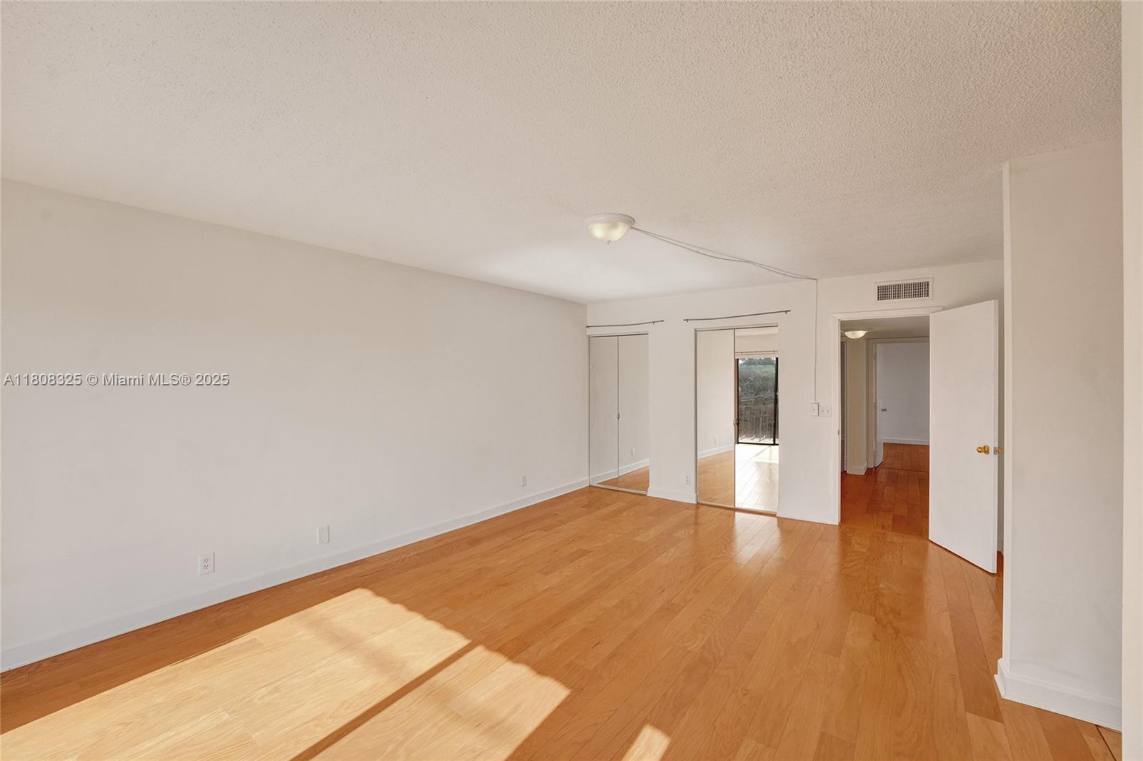 WESTVIEW CONDOMINIUM NO T - Residential