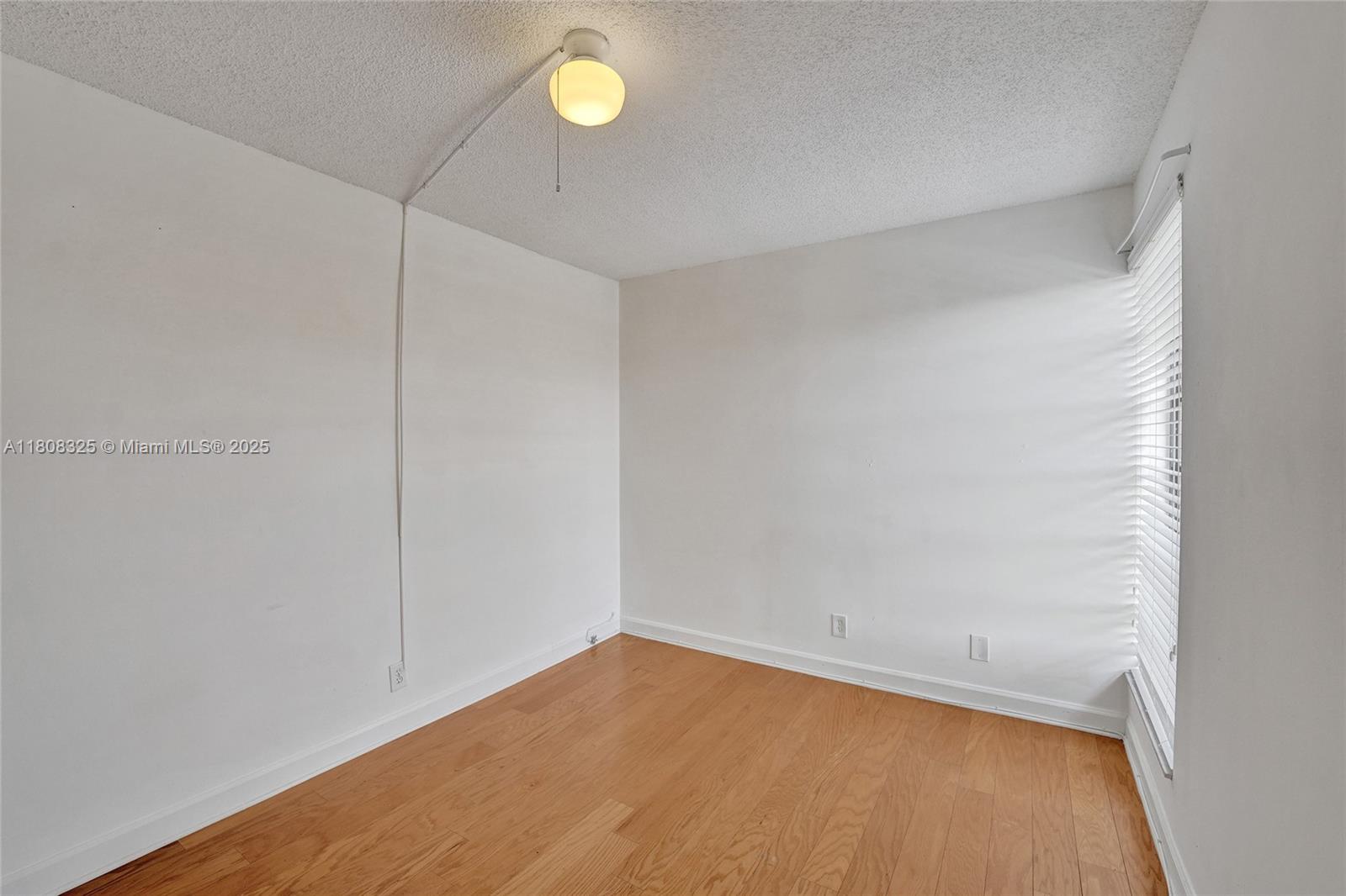 WESTVIEW CONDOMINIUM NO T - Residential