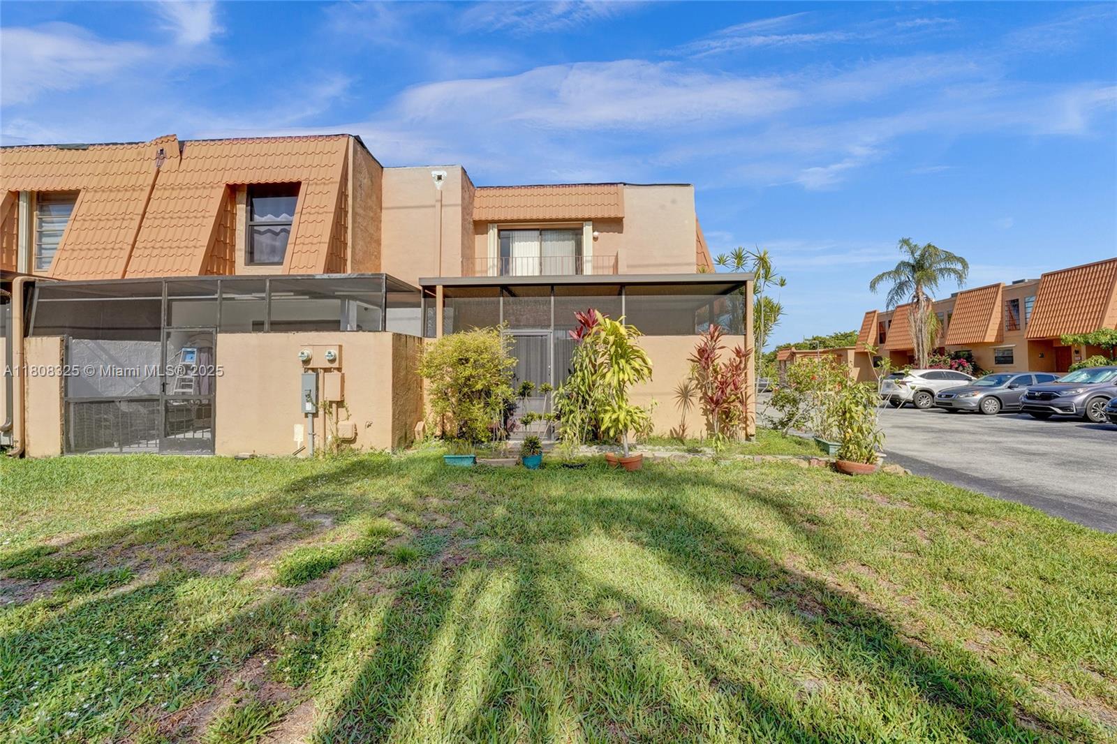 WESTVIEW CONDOMINIUM NO T - Residential